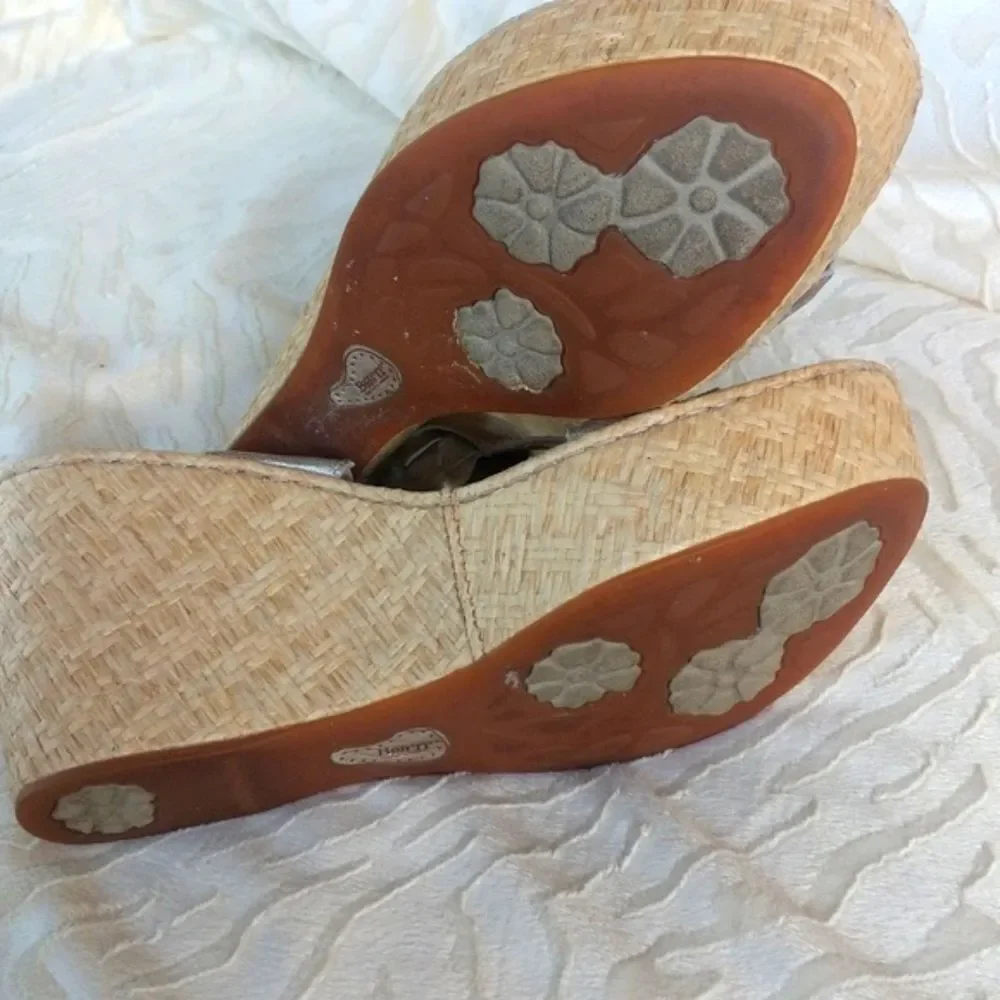 Born Barstow Platform- Metallic Wedge Sandal